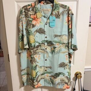 NWT Tommy Bahama Shirt Size Large